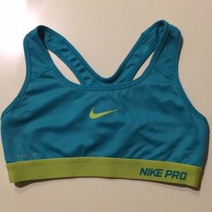 Nike Pro Sports Bra